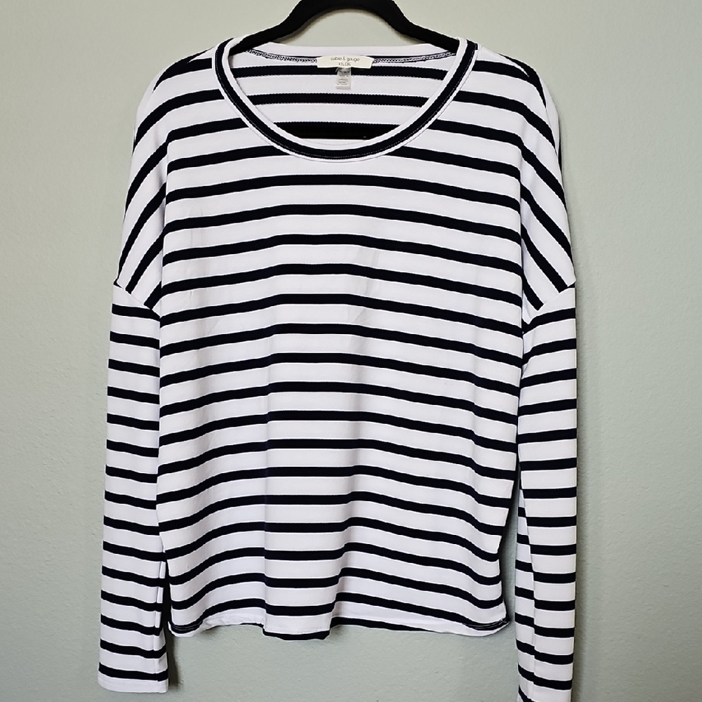 Cable & Gauge Navy Blue and White Striped Long Sleeve Tee Cozy Preppy